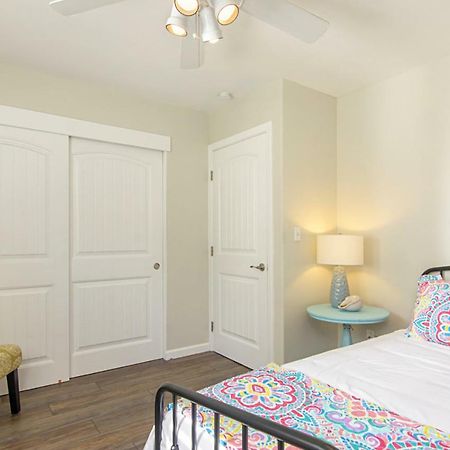 Ultimate Beach Bungalow - 1 Block From Beach - Huge Backyard Carlsbad Exterior foto
